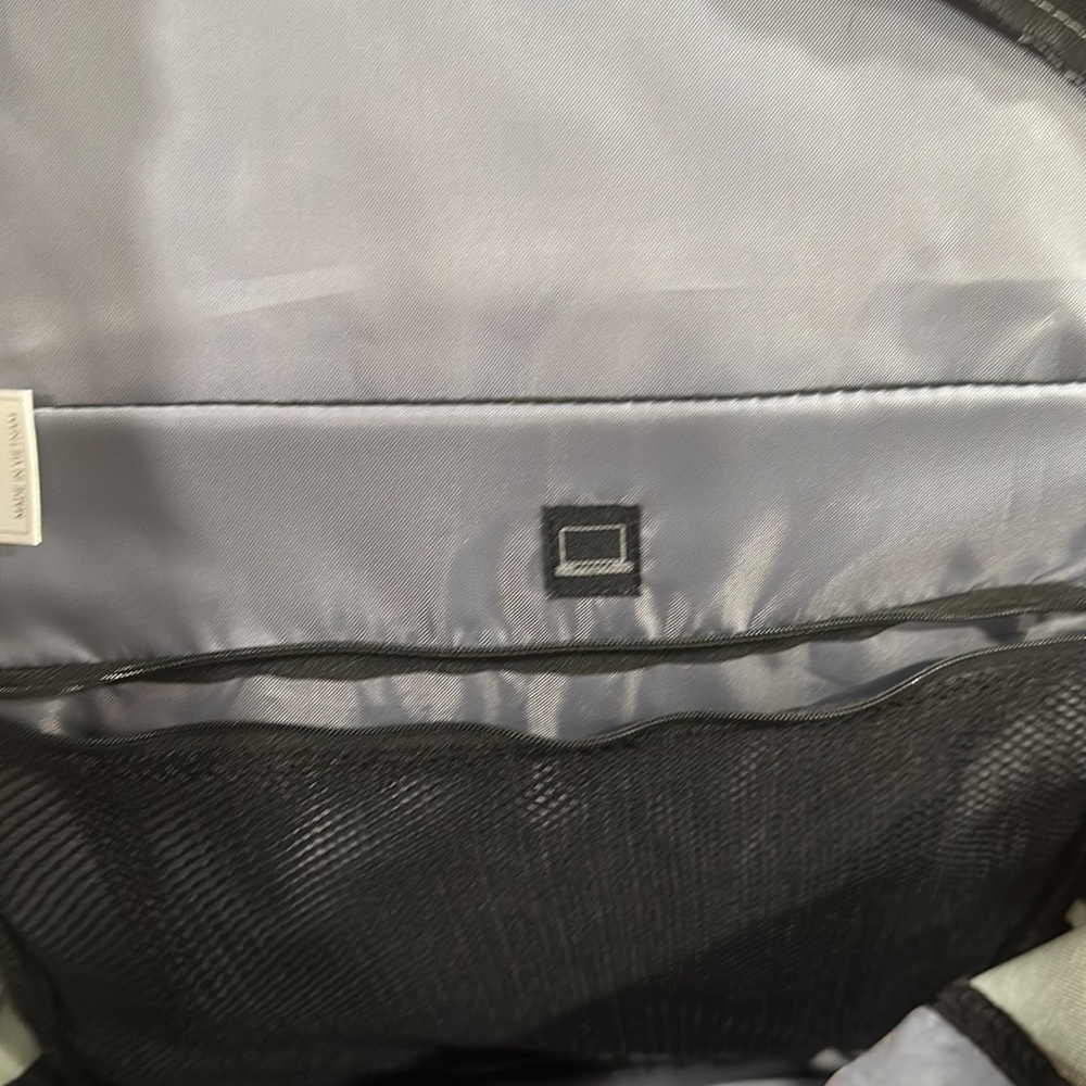 Adidas back pack - Picture 2 of 4
